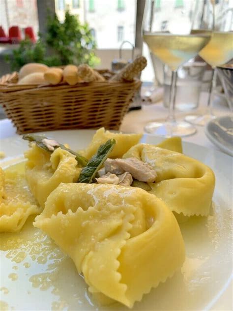 30+ Best Italy Food Tours And Cooking Classes To Book (2024)