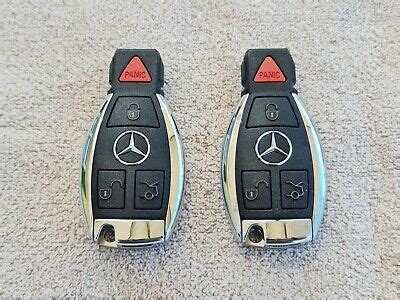 2 TWO MERCEDES BENZ OEM GENUINE 4 BUTTON REMOTE SMART KEY FOB GLK GL C