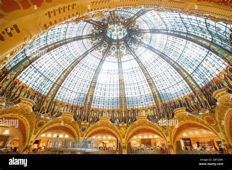 France Paris The Dome Of Galeries Lafayette Stock Photo Alamy