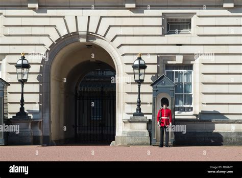 The Queens Guard At Buckingham Palace In London England Stock Photo