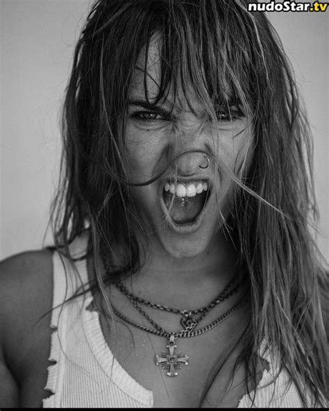 Maneskin Bassist Victoria De Angelis Vicdeangelis Nude OnlyFans Photo 80 Nudostar TV