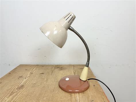 Industrielle Vintage Tischlampe Mit Schwanenhals Er Bei Pamono Kaufen