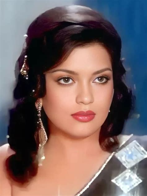 Zeenat Aman फेमिना मिस इंडियामिस एशिया पॅसिफिक ते बॉलिवूड अभिनेत्री