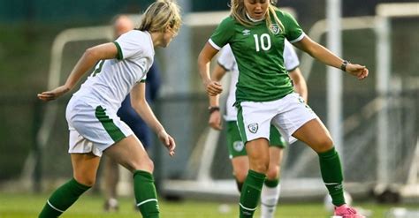 Triple Code Footballer Sarah Rowe Signs For Bohemians Ahead Of World