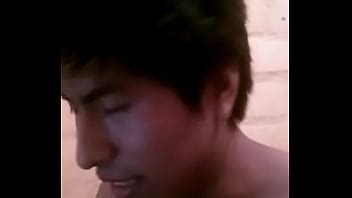 JOVEN PERUANO UNIVERSITARIO SE MASTURBA CON SU MUÑECO DE DRAGON XVIDEOS
