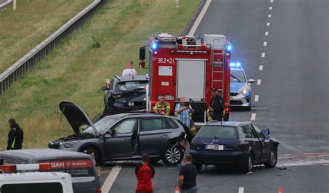 Wypadek Trzech Pojazd W Na S Na Trasie Legnica Lubin Zmiedzi Pl