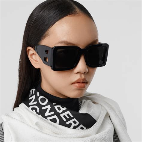 B Motif Square Frame Sunglasses In Black Women Burberry® Official