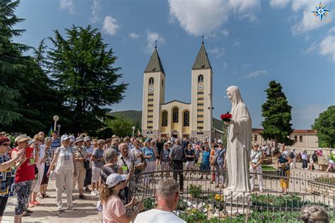 Međugorje Obljetnica je Gospina ukazanja vjernici pohrlili sa svih