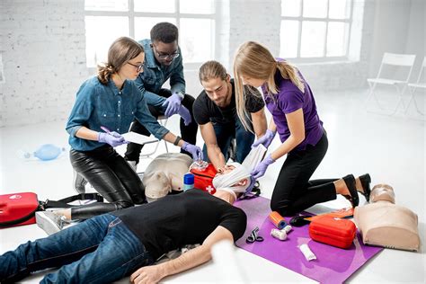 What Is The Difference Between Cpr And First Aid