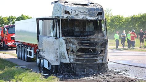 Landevej åben for trafik igen efter brand i lastbil TV2 ØST