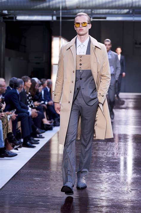 Riccardo Tiscis First Burberry Collection Is Here Gq