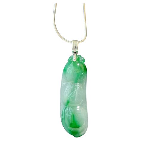 Natural Myanmar Vivid Green Jade Jadeite Pea Pod Pendant In K White