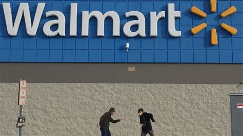 Alligator And Sex Offender Caught In Walmart Youtube