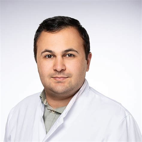 Dr. Armen Nazaryan EN