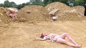 Derriere Il N Y A Rien Nude Scenes Aznude