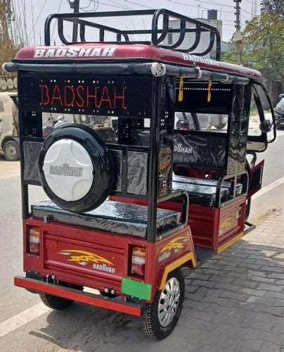 Badshah Red Butterfly E Rickshaw At Rs 140000 Battery Operated