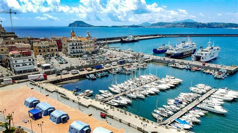 Campi Flegrei Potenziato Il Monitoraggio Nel Golfo Di Pozzuoli Il