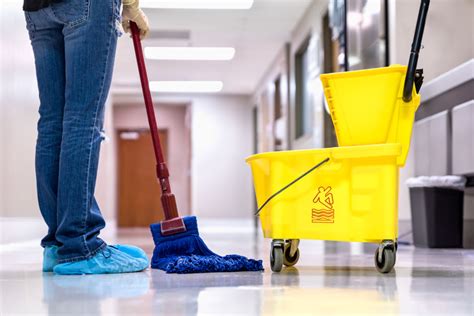 Janitorial Service Vs Commercial Cleaning — Whats The Difference