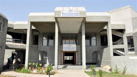 Iit Gandhinagar Admission 2024 Courses Fees Placement Cut Off