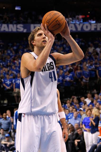 DIRK NOWITZKI 24 De 24 LOS CHICOS DEL BASKET