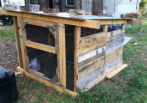 Chicken Coops Made Out Of Pallets Pallet Wood Projects