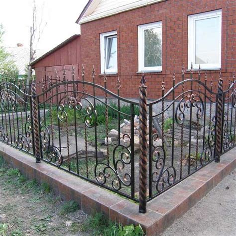 Кованые ограды для дома