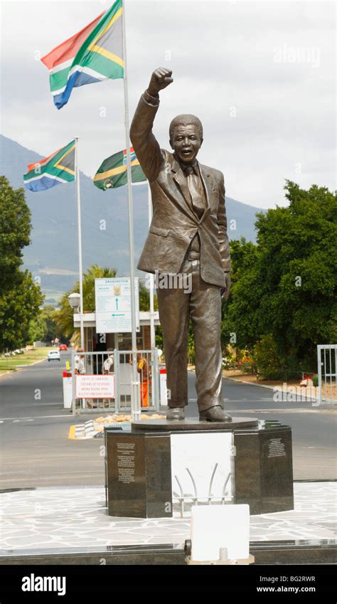 Nelson Mandela Sculpture