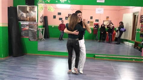 Bachata Sensual Lezione Del Corso Lorenzo E Elisa Salsa Ribelle