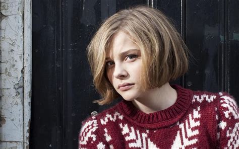 Chloe Grace Moretz Glance Face Dark Blonde Hair Sweater Hairstyle