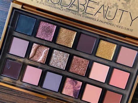 Huda Beauty Empowered Eyeshadow Palette Paleta Sombras De Ojos