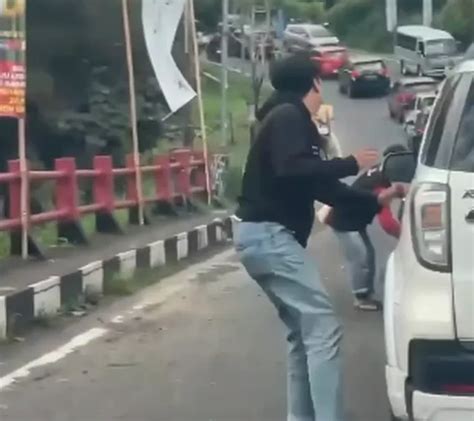 Begini Nasib Dua Pemobil Yang Viral Karena Buang Sampah Sembarangan Di