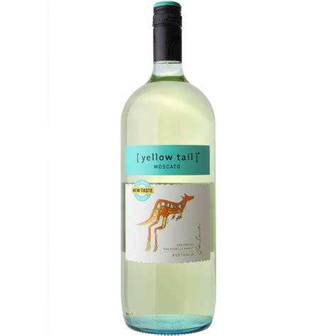 Yellow Tail Moscato / 1.5 Ltr - Marketview Liquor