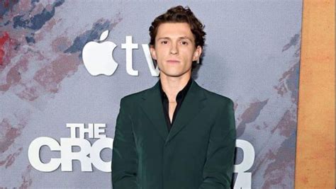 Tom Holland habló sobre su adicción al alcohol y contó cómo se mantiene