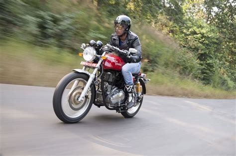 Motorrad Vergleich Royal Enfield Continental GT 535 EFI 2020 Vs Ducati