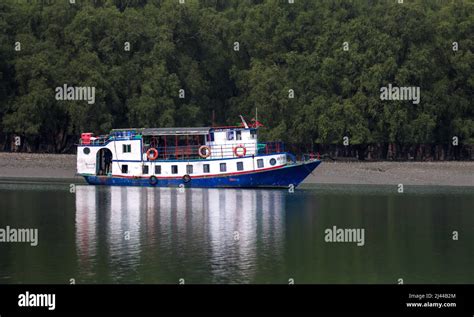 Meghna river, bangladesh hi-res stock photography and images - Alamy