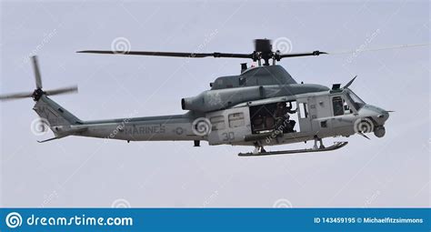 Veneno De Marine Corps UH 1Y Imagen Editorial Imagen De Guerra Yuma