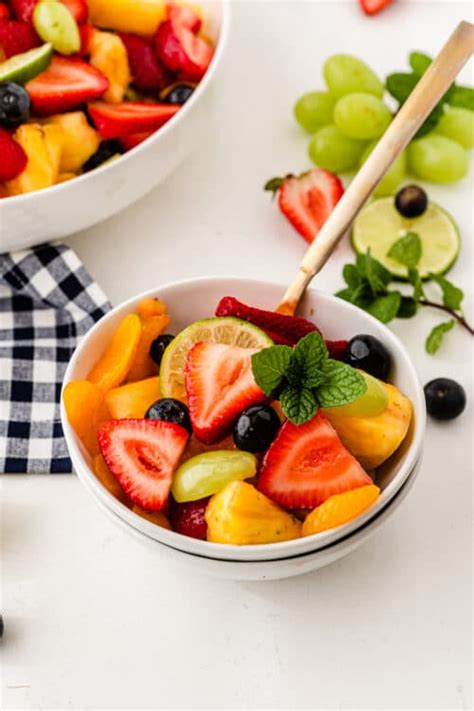 Simple Fresh Fresh Fruit Salad - Crazy for Crust