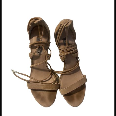 Steve Madden Nude Strappy Heels Size 8 Ankle Tie Depop
