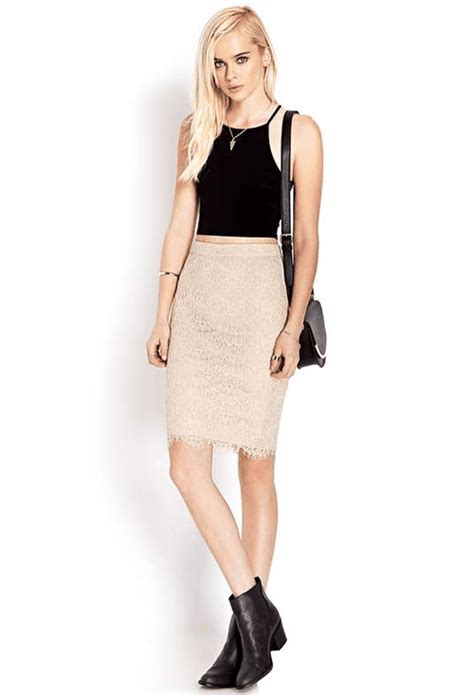 Scallop Lace Pencil Skirt