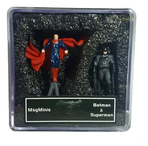Hot Wheels Boneco Ben Affleck Batman Vs Superman Cavill Hw Parcelamento Sem Juros