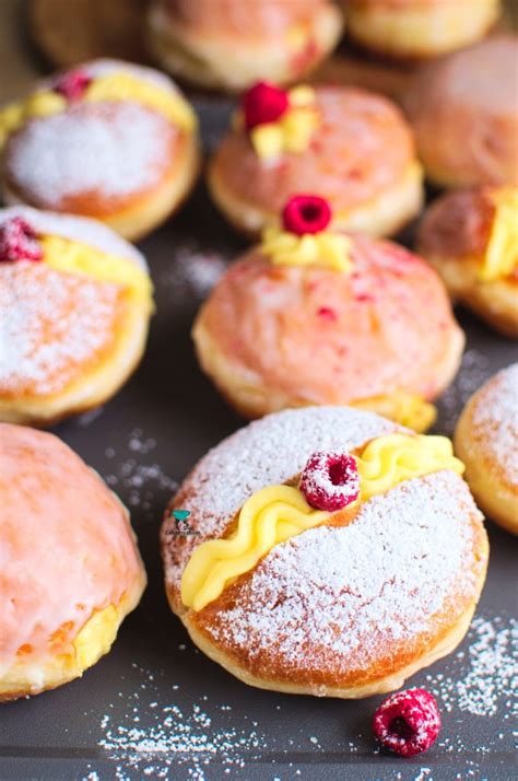 Pączki z creme patissiere i malinami