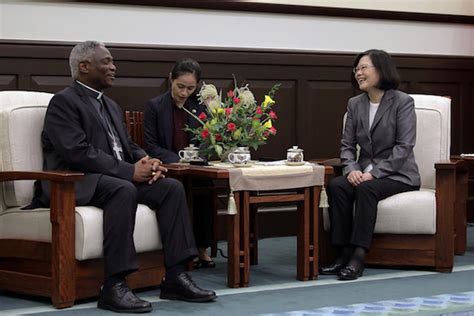 Taiwan President Invites Pope Francis To Visit