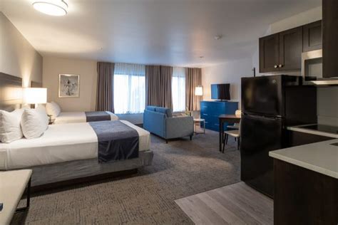 Portland Hotels | Oxford Suites Portland - Jantzen Beach Hotel