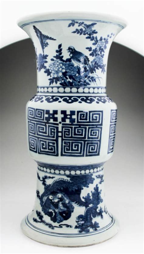 23 Amazing Antique White Porcelain Vases 2024