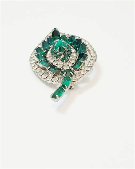 Vintage Emerald Green Rhinestone Leaf Brooch Pin Silv Gem