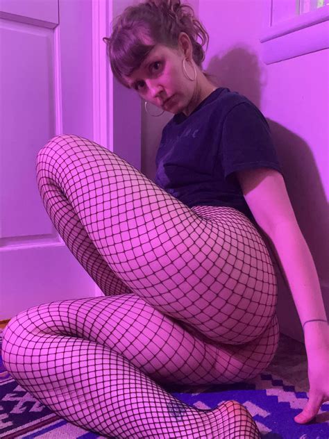 Some Strange Optical Illusion Is Happening And Im Here For It Nudes Fishnets NUDE PICS ORG