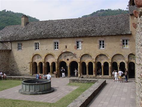 Conques 8 Abbatiale Sainte Foy Conques France Aveyron Michel