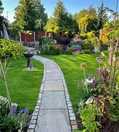 Garden Edging Ideas To Define Your Outdoor Paradise Off