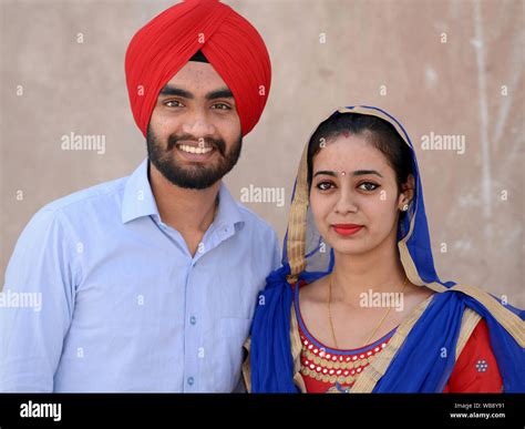 Traditional Dress Of Punjabi Couple Atelier Yuwa Ciao Jp