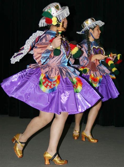 Kullawada Puno Traje Tipico De Peru Traje Típico Traje Tradicional